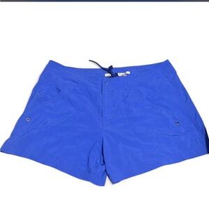 Athleta women’s Vibrant Blue Hybrid Shorts